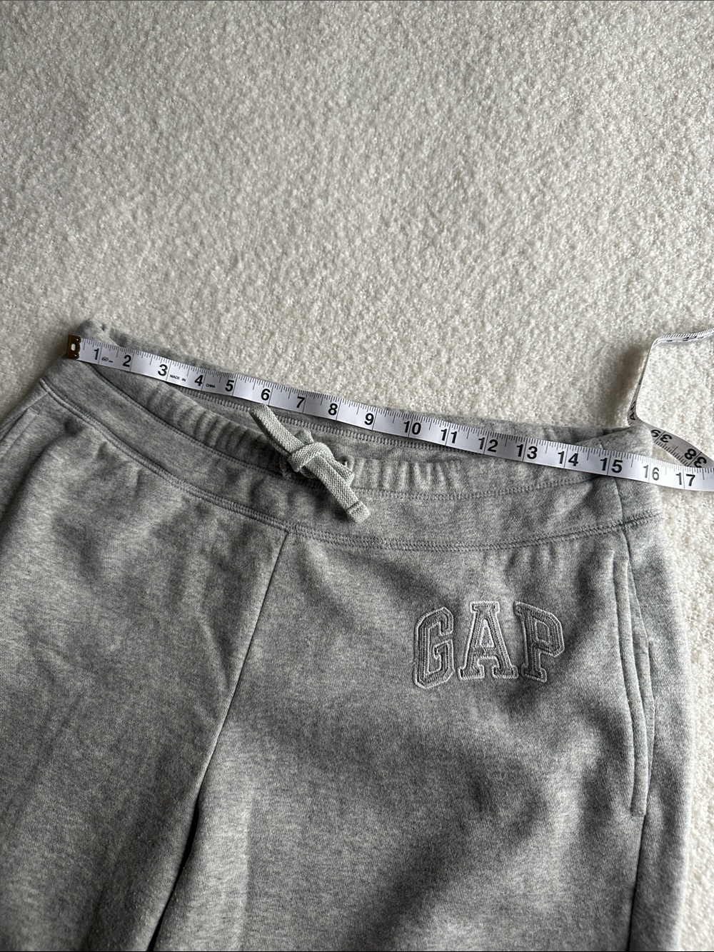 GAP Light Gray Fleece women’s Joggers size M - Picture 6 of 10